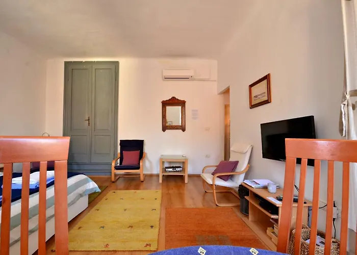 Felicity Apartament *